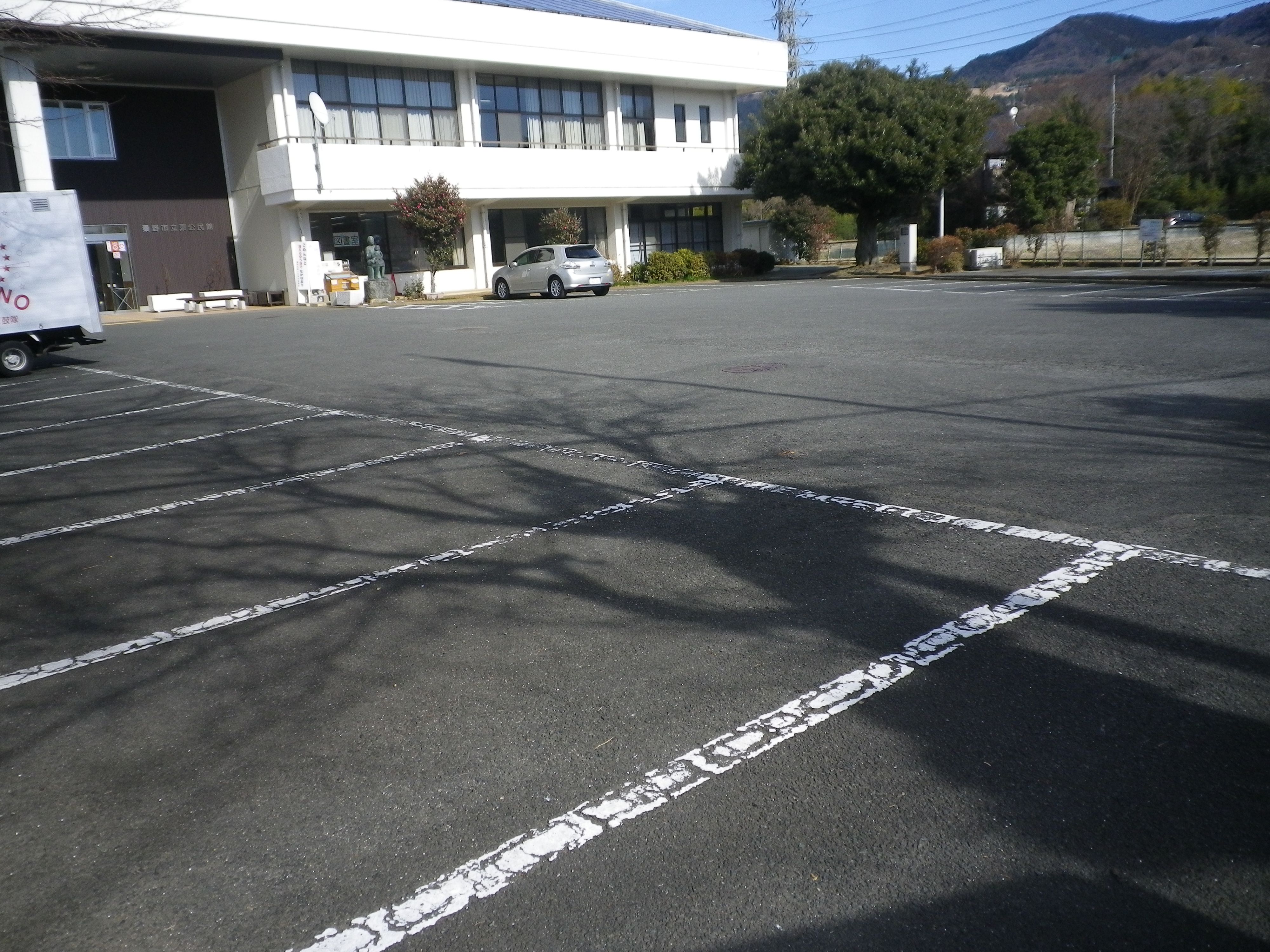 東公民館駐車場