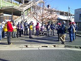 鶴巻温泉駅前