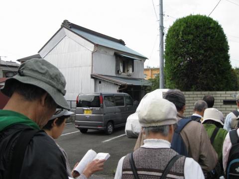 蔵を見学1