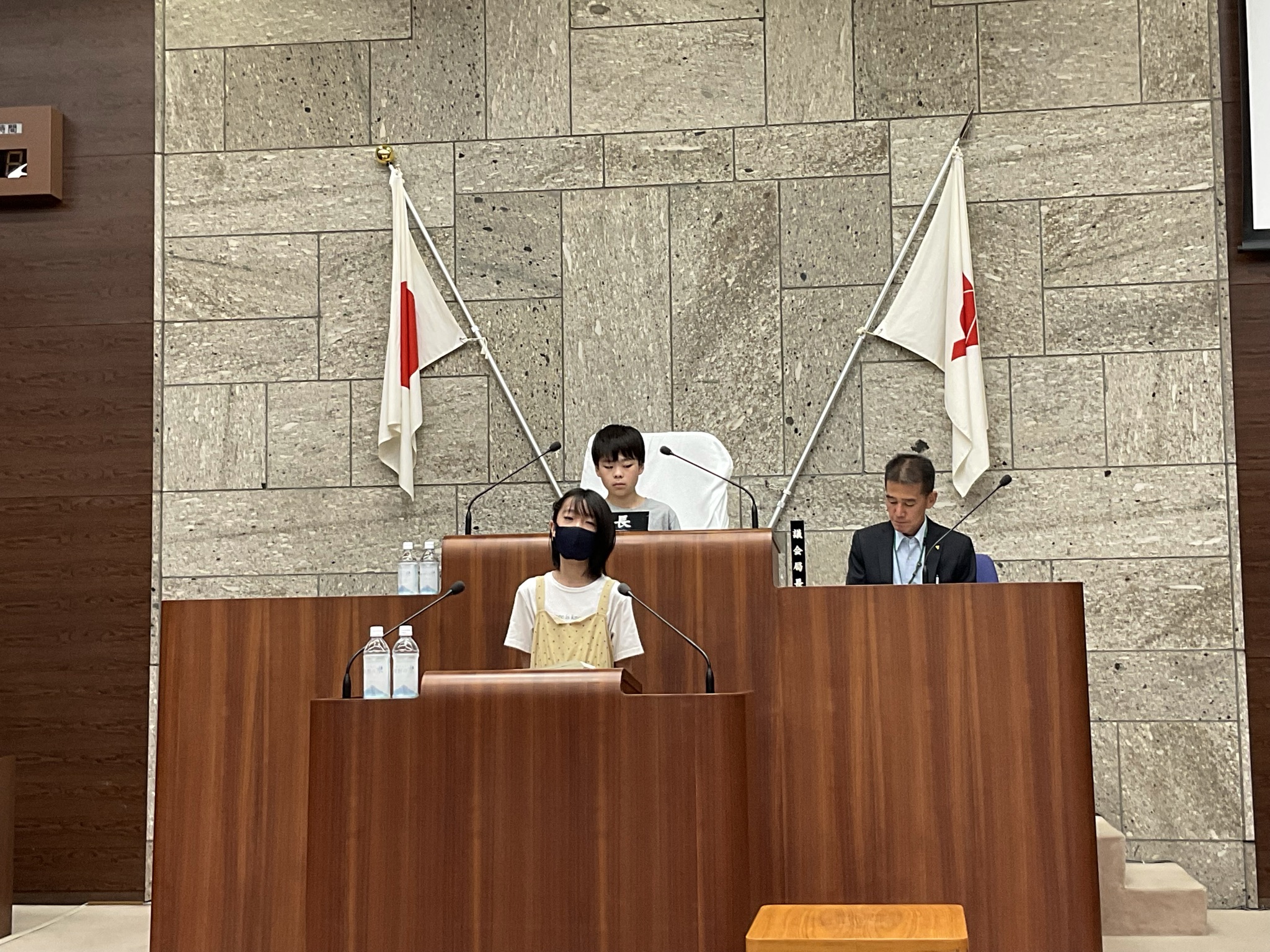 模擬議会の様子の写真