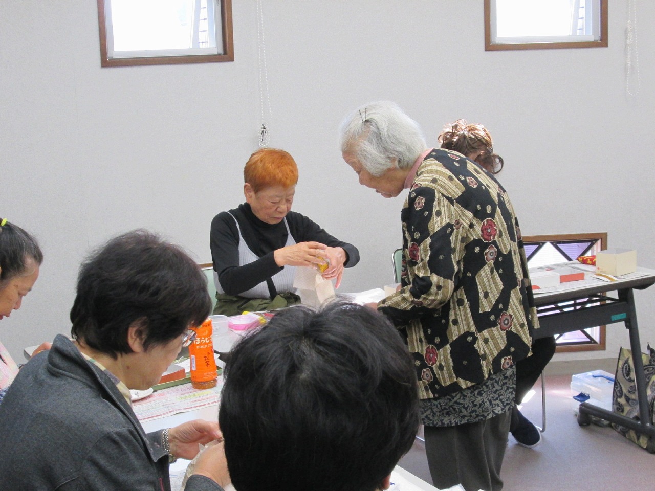 写真：木目込み人形教室