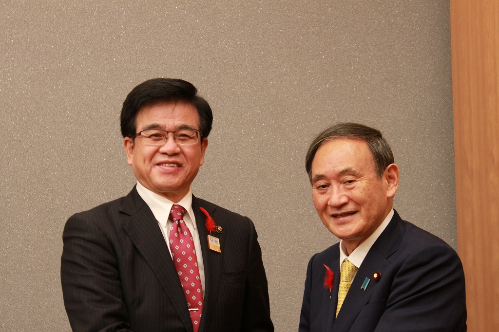 菅総理大臣と市長　記念写真