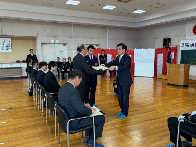退職消防団員感謝状贈呈式2