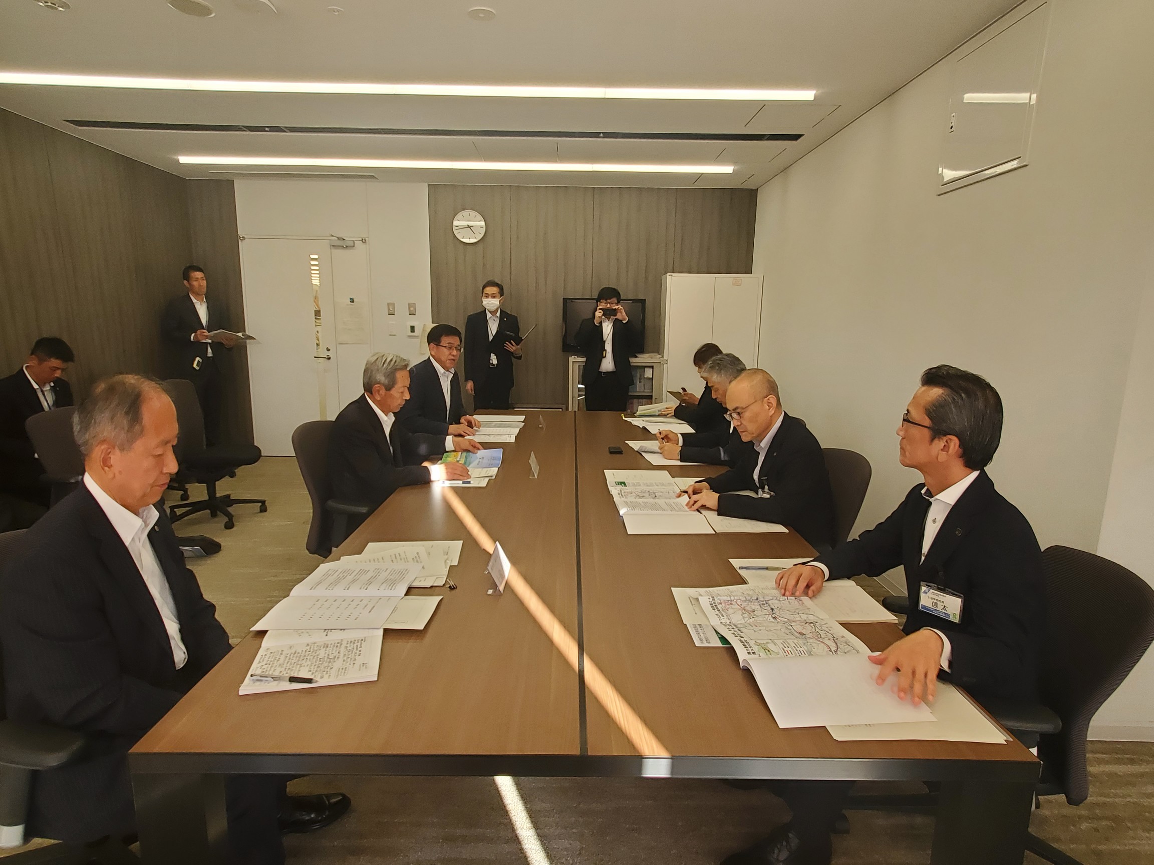 国道246号バイパス建設促進協議会要望活動（県・花田教育長）（横浜）1