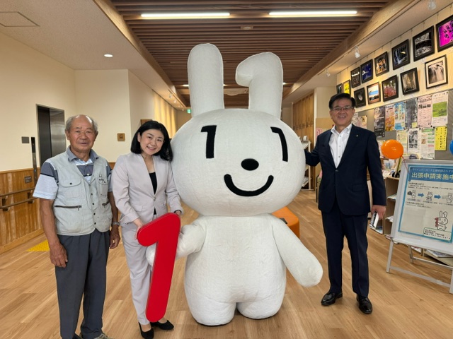 牧島かれん衆議院議員視察対応2