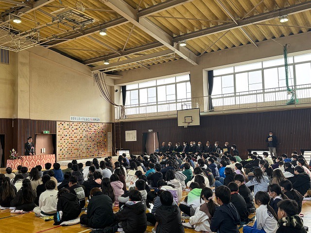 東小学校ボルダーウォールお披露目式2
