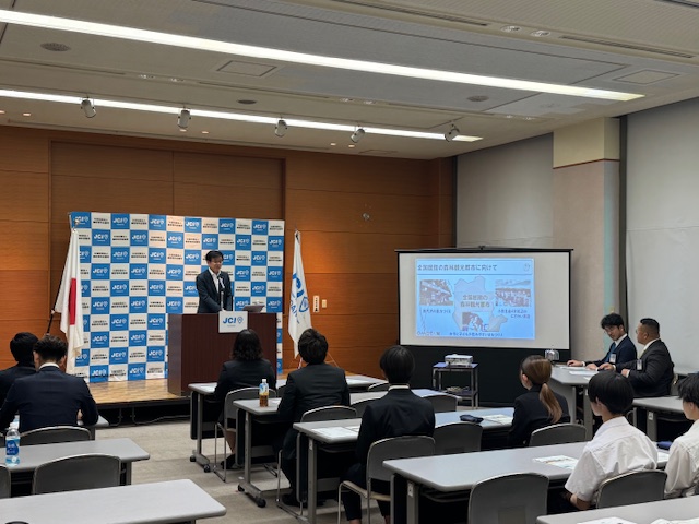 政権会議所例会での市長講話写真