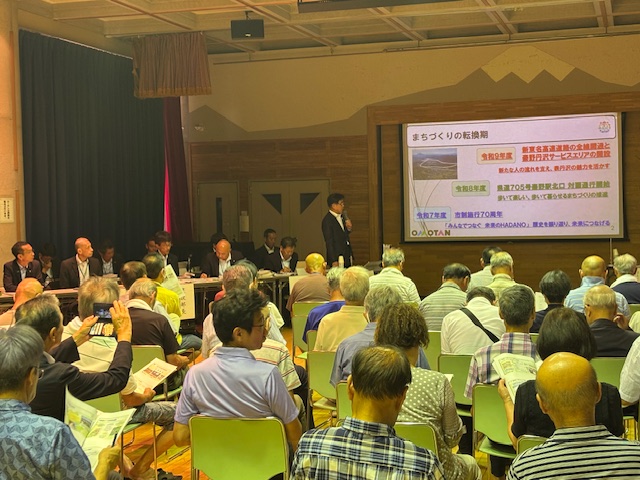 本町地区市政懇談会全体の様子
