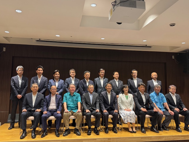 県市長会市長会議集合写真